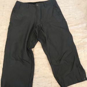 Men’s Patagonia knickers rock climbing/yoga
